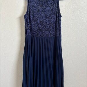 Chic Navy Lace Midi Dress